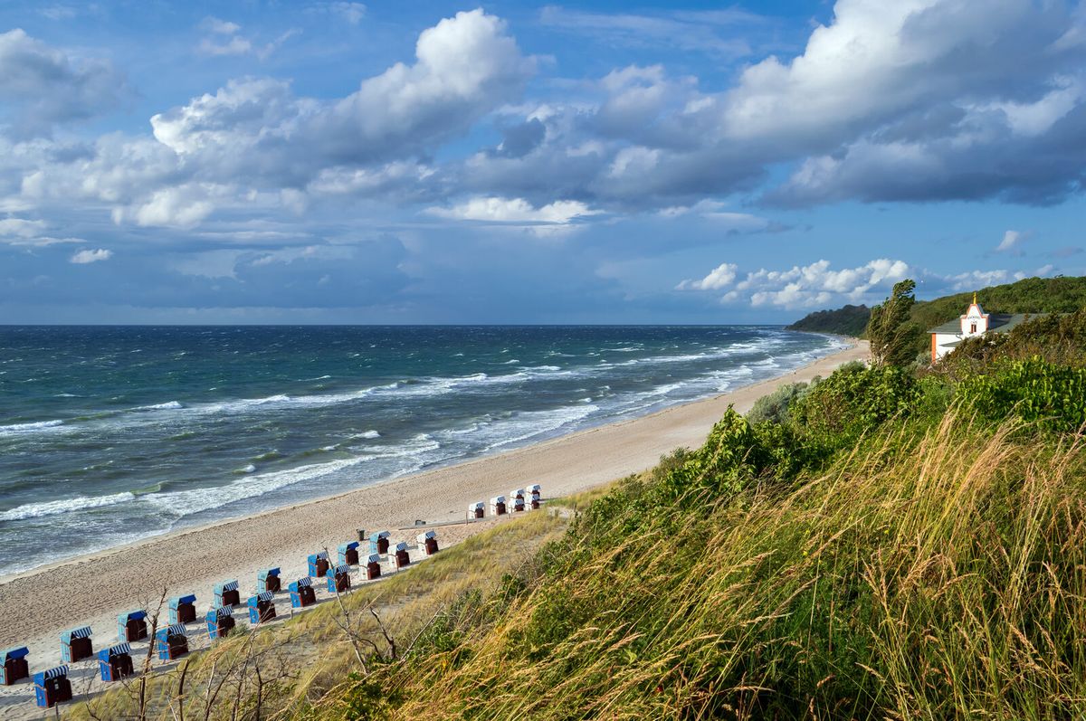 Deutsche Ostseeküste bei Rerik mit Strand und offener See