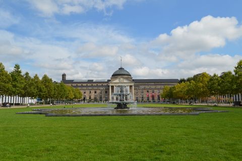 DM Bogen Wiesbaden: Am Freitag ist die Parkhauseinfahrt um zehn Uhr zu