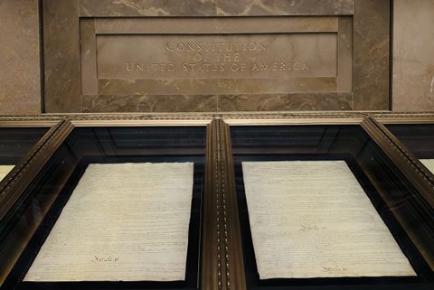 US-Waffenrecht: Schalldämpfer-Urteil gilt nur begrenzt – was in Deutschland gilt
