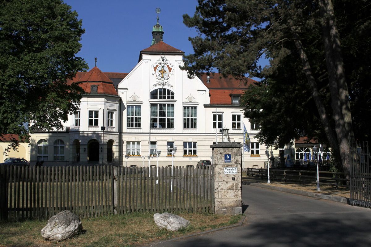 Gebäude und Anlage der Münchner Hauptschützengesellschaft